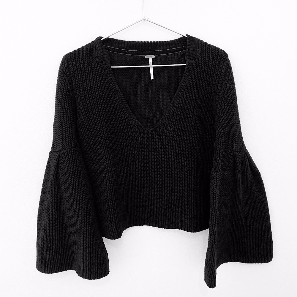 FREE PEOPLE V-Neck Cropped Sweater